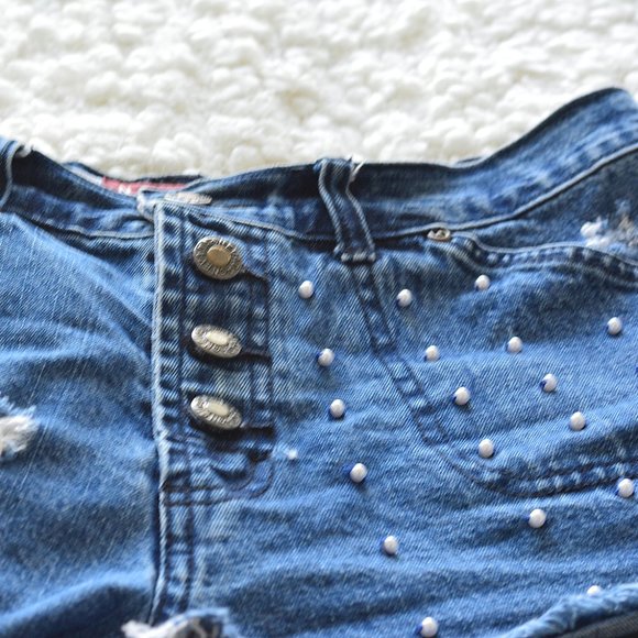 Distressed Pearl Denim Shorts - Picture 3 of 6